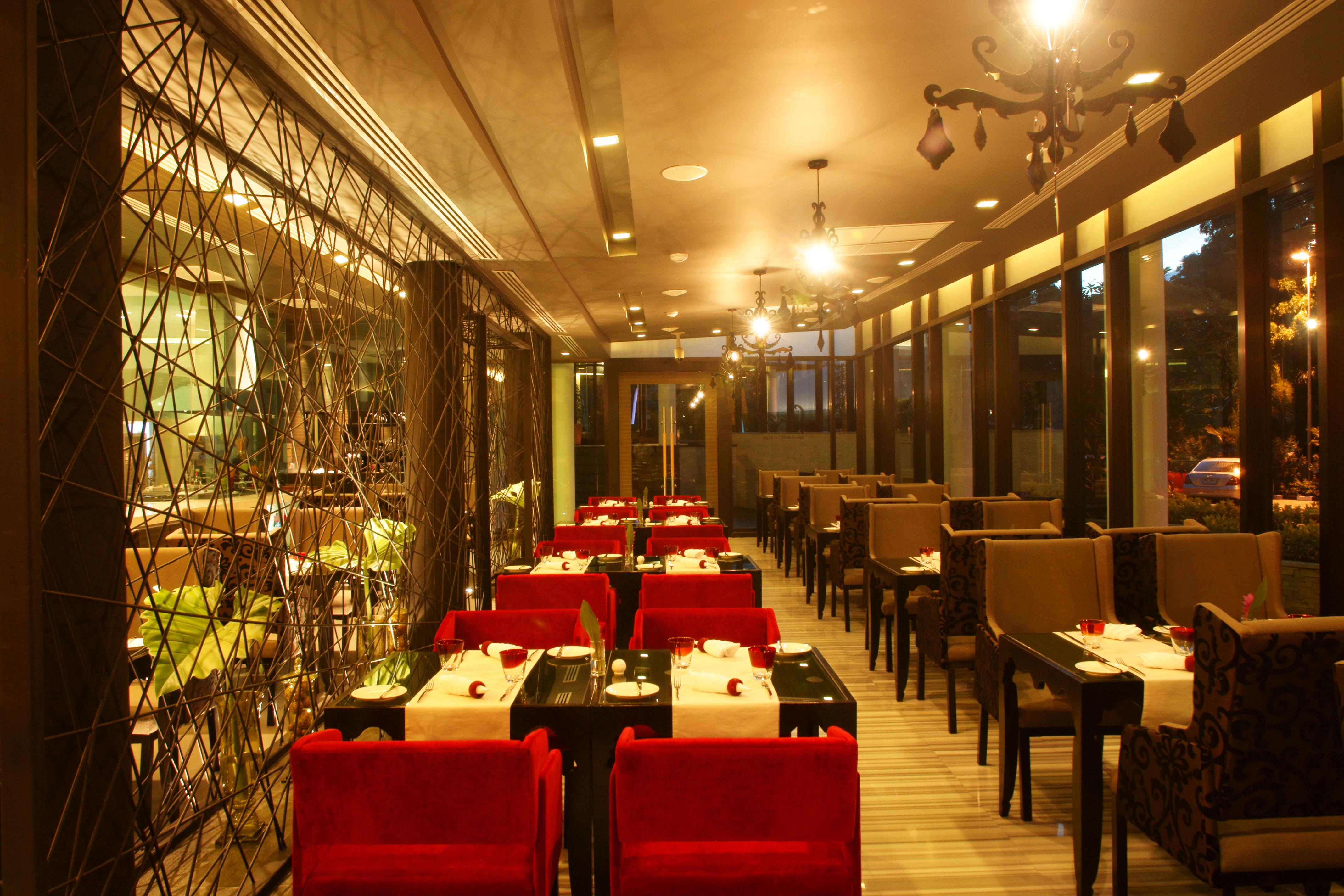 Z Through By The Zign Hotel Pattaya Exterior photo